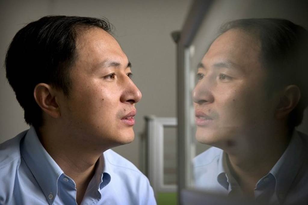 He Jiankui era un científico desconocido para muchos hasta que anunció el supuesto nacimiento de unas gemelas a quienes les editó los genes cuando eran embriones. Fotografía: Mark Schiefelbein/AP/REX/Shutterstock