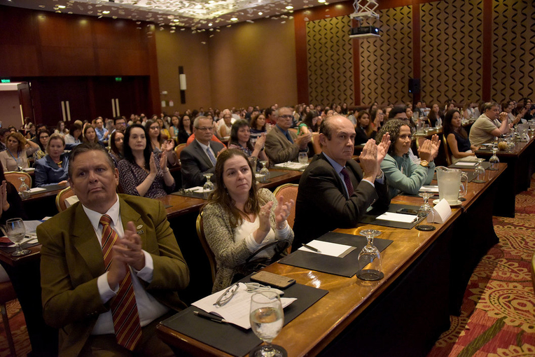  El IV Congreso de Ciencia y Tecnología de Alimentos contó con la participación de 450 personas ...