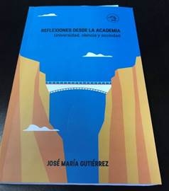 Foto de la portada del libro del Dr. Gutiérrez; tiene una imagen de dos pedazos de tierra que están unidos por un puente